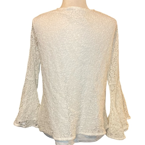 Cream lace bell sleeve top - Picture 3 of 6